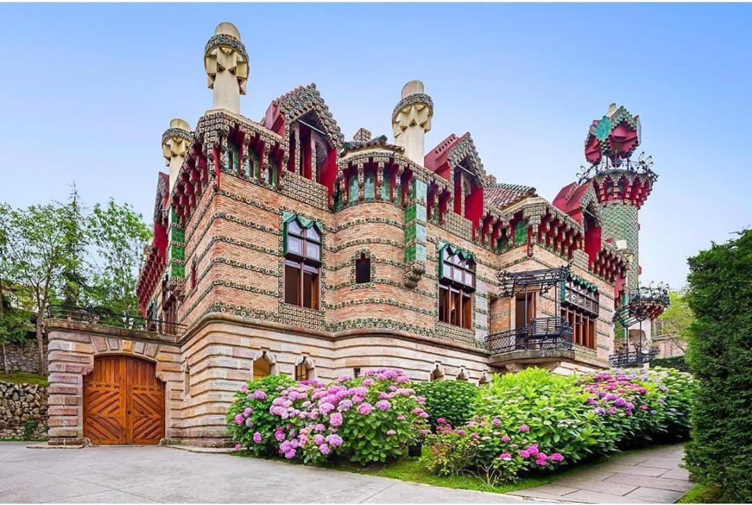 Chalet En Комільяс Екстер'єр фото